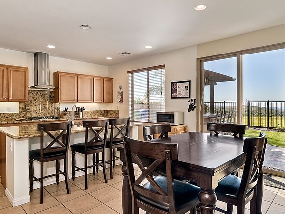 4th image of 5030 Crescent Bay Dr