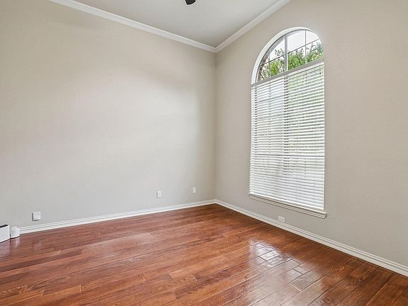 3rd image of 6412 Falcon Ridge Ln