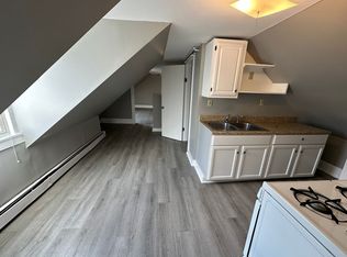 37 Smith St, Portland, ME 04101