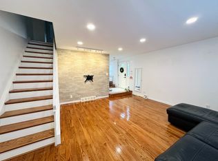 813 Arnold St, Philadelphia, PA 19111