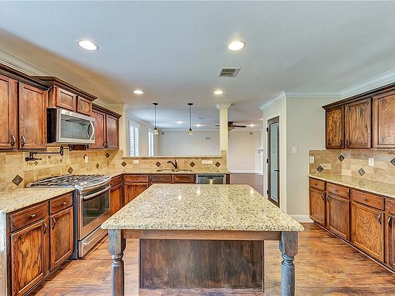 3rd image of 5024 Prestwick Dr