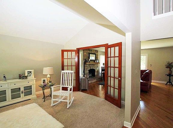 3rd image of 1849 Maryland Dr