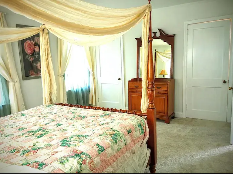 105 Elm St — Photo 31