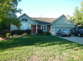 653 N Cedar Lake Dr W, Columbia, MO 65203