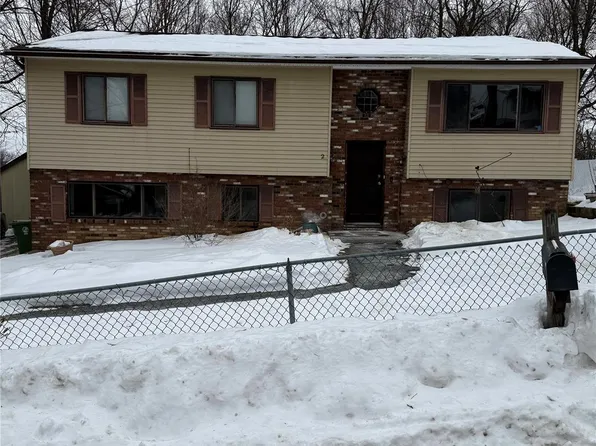 2 Mountain Ave, Middletown, NY 10940