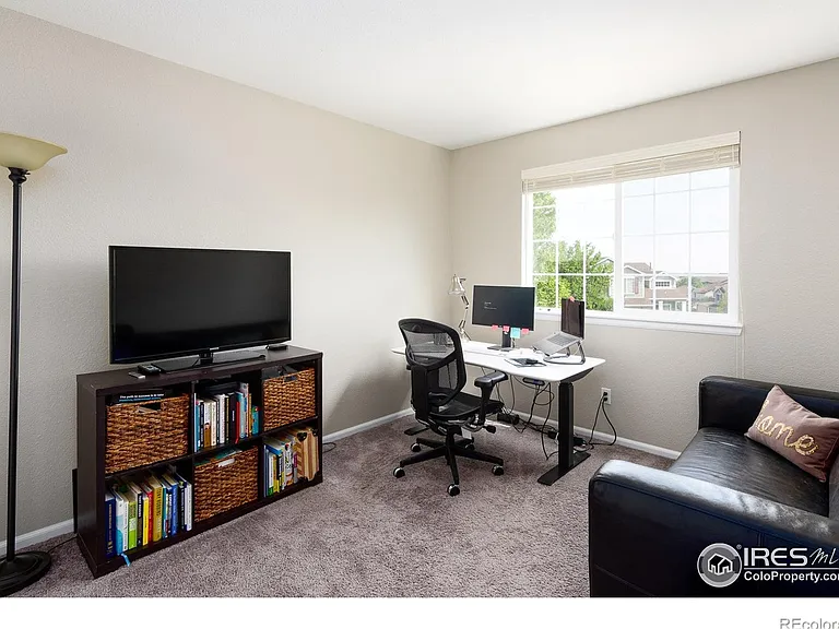 3145 E Yarrow Cir — Photo 14