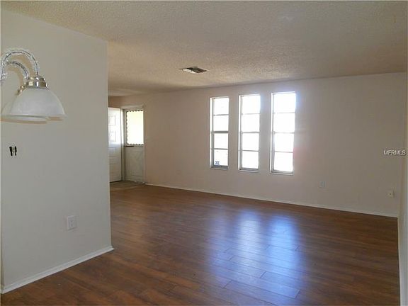 3rd image of 12732 Buckhorn Dr