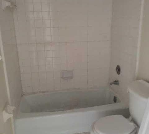 3rd image of 1525 Lea View Ave APT C