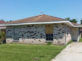 5820 S Oak Dr, Marrero, LA 70072
