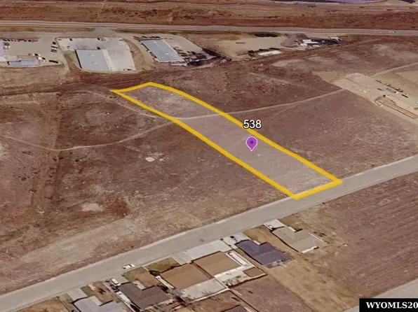 538 Emigrant Dr, Glenrock, WY 82637