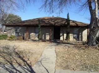 1905 Guildford St, Garland, TX 75044