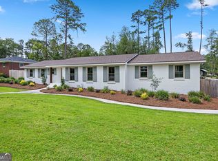 1203 Lakeview Dr, Valdosta, GA 31602