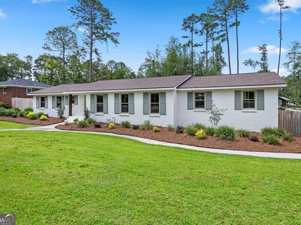1203 Lakeview Dr, Valdosta, GA 31602