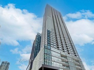 395 Square One Dr #3812, Mississauga, ON L5B 0E2