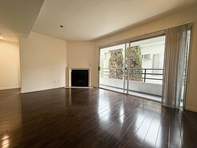 Midvale Towers — Photo 132