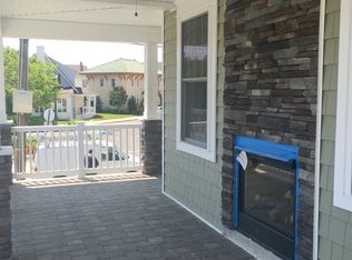 7401 Winchester Ave, Margate, NJ 08402