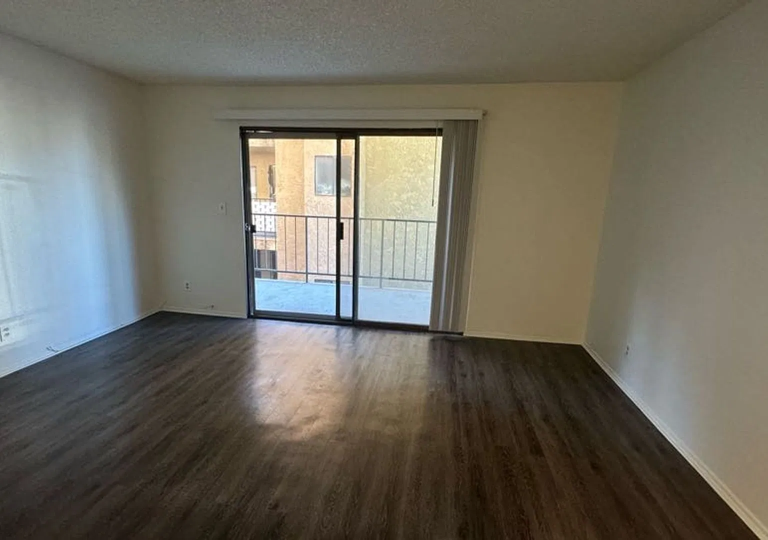 1160 Pacific Ave — Photo 3