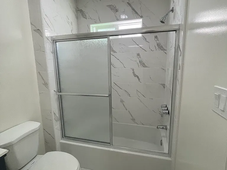 5217 Lexington Ave — Photo 6