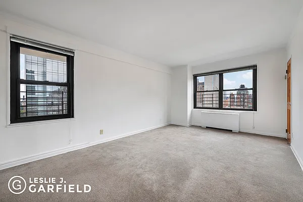 Sold by Leslie J. Garfield | media 9