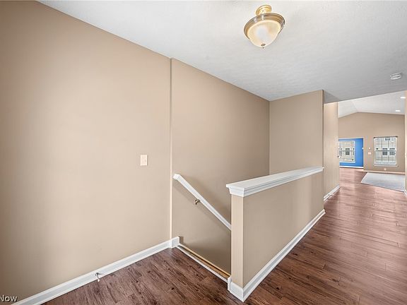 3rd image of 37484 White Feather Ave