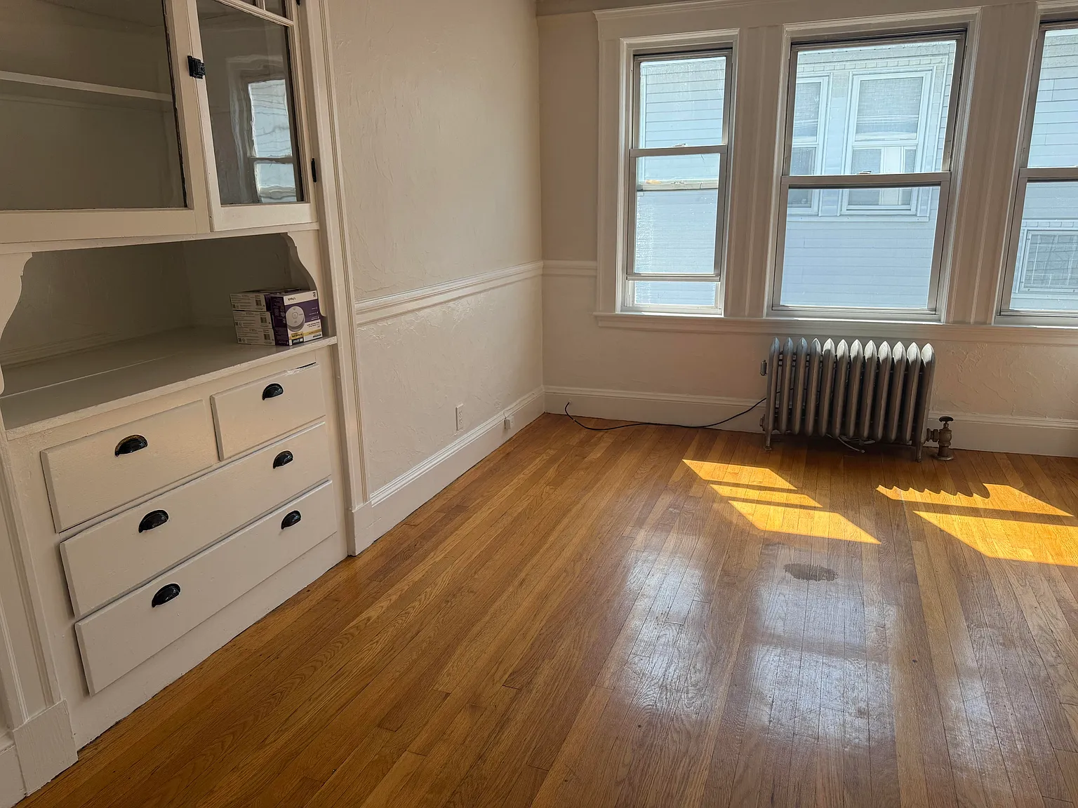 3 bed, 1200 sqft, $3,500 — Photo 1