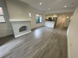 1637 SW 10th St APT 4, Miami, FL 33135