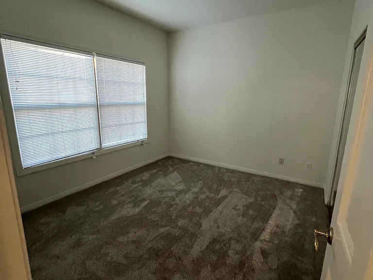 41 Hillcrest Mdws — Photo 30