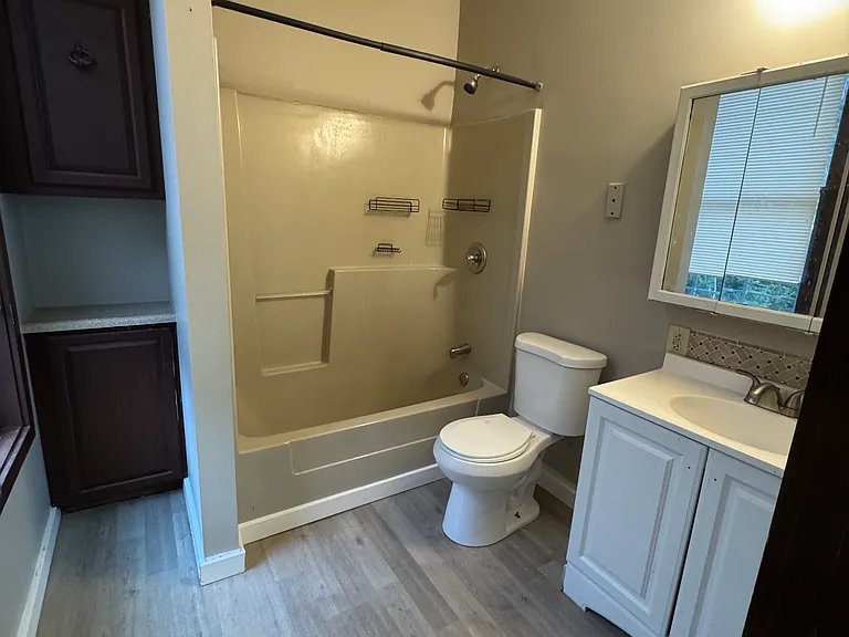 2454 River Rd #2 — Photo 18
