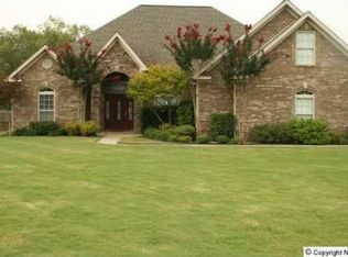 2701 Summerwind Dr SE, Decatur, AL 35603