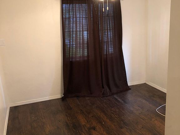 3rd image of 2750 Delevan Dr