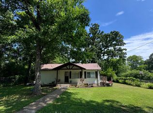 220 Grand Point Dr, Hot Springs, AR 71901