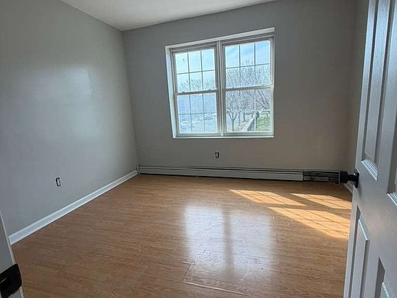 5th image of 634 Martin Luther King Blvd #25