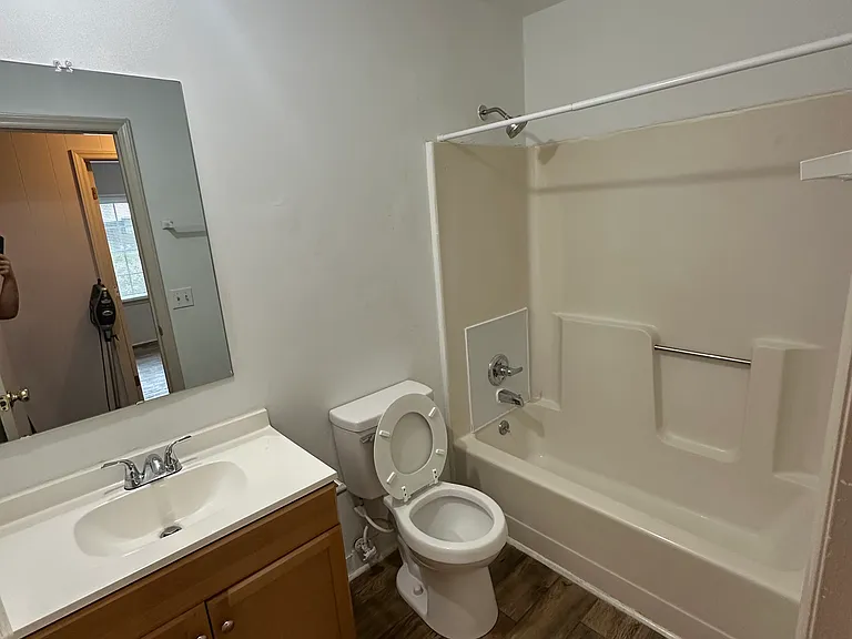 117 Loispaul Cir — Photo 3