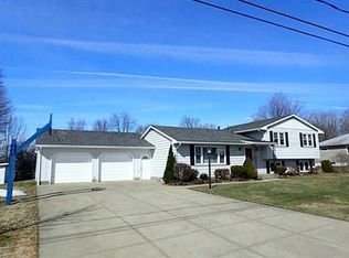 1656 Berry St, Erie, PA 16509