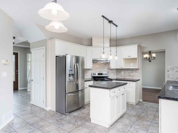 5 bedroom rental in Abbotsford — photo 5