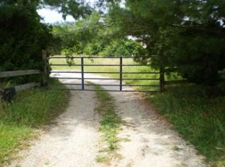 155 Fernlea Ln, Natural Bridge, VA 24578