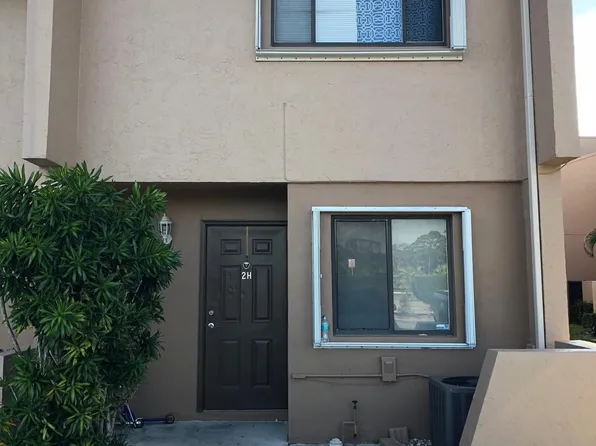 139 Sparrow Dr APT 2H, Royal Palm Beach, FL 33411