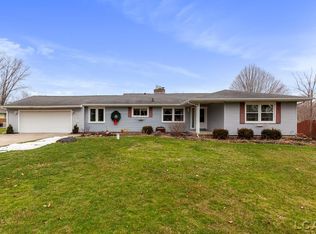 2610 Pinecrest Dr, Adrian, MI 49221