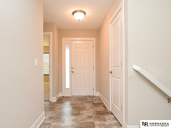 2nd image of 3043 Lakeside Dr