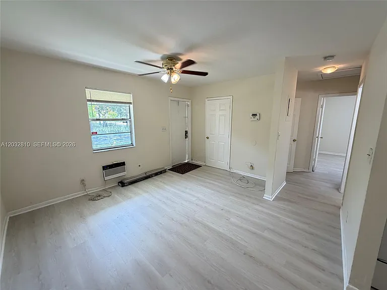 4801 SW 18th St #2 — Photo 4
