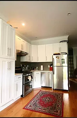 Rented by Space Real Estate | media 18