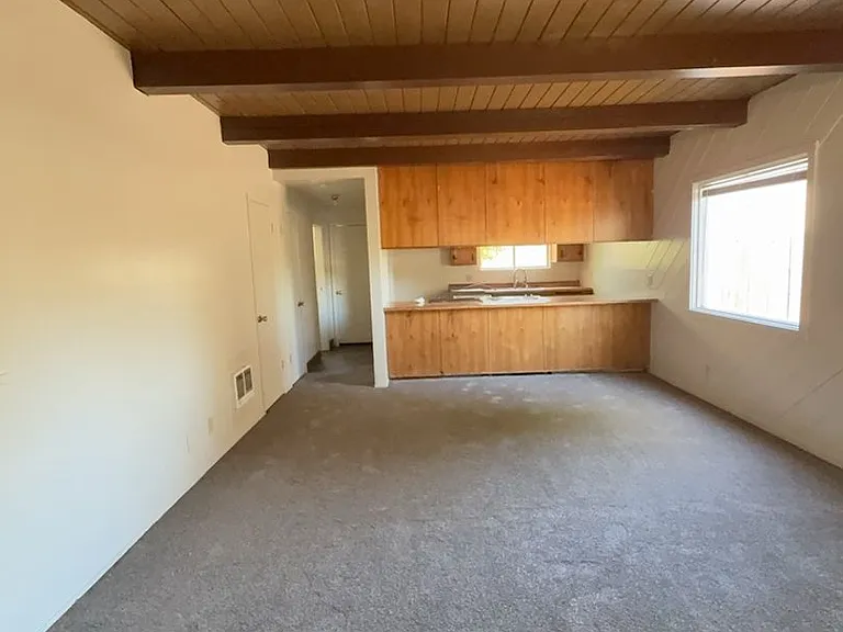 3001 Lakeshore Blvd — Photo 2