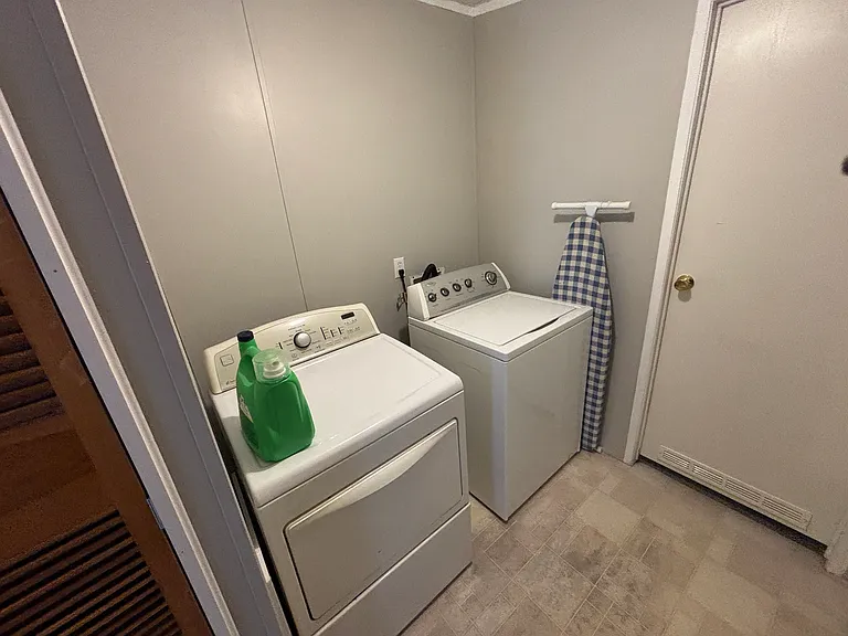 439 Harbour Way — Photo 9