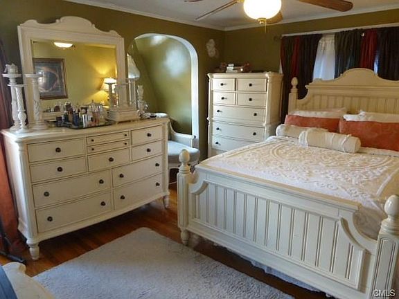 Master Bedroom With Arched Architecture