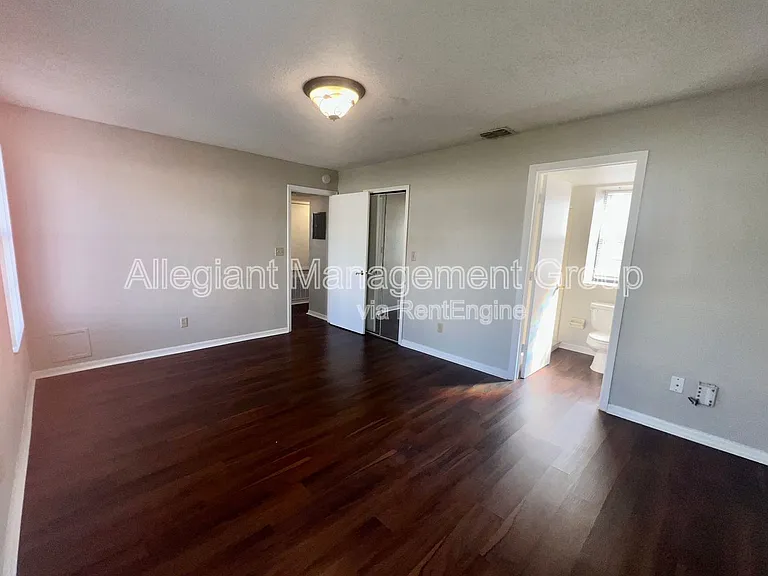 2807 Rio Grande Trl — Photo 11