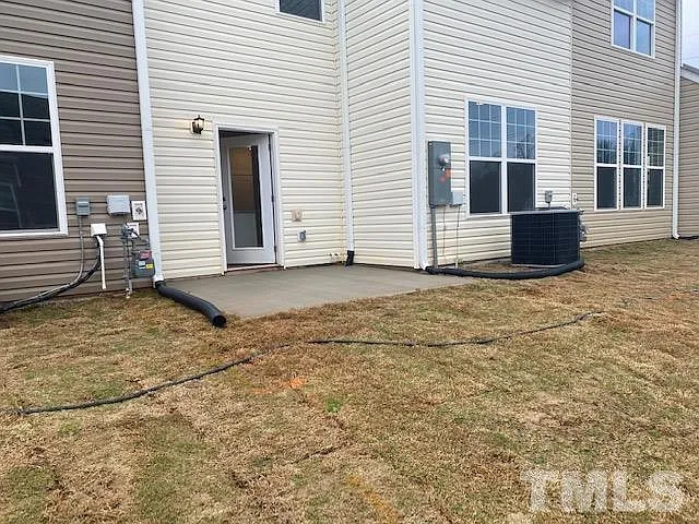 904 Hillman Ln — Photo 23