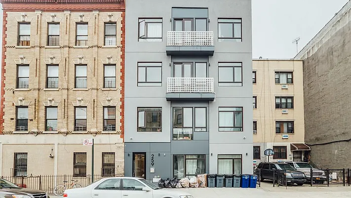 Rented by Nooklyn NYC LLC | media 58