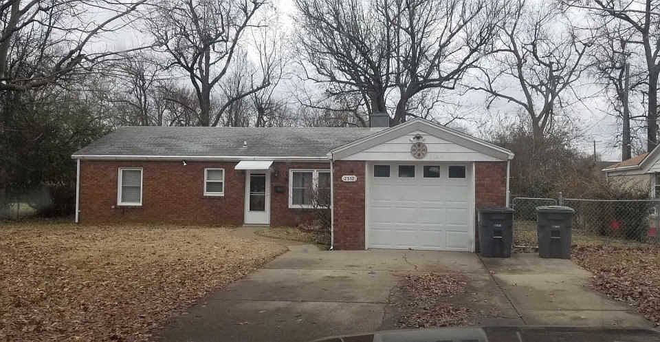 1st image of 2512 E Blackford Ave