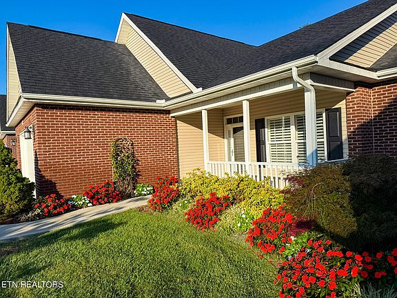 3rd image of 1563 Autumn Path Ln