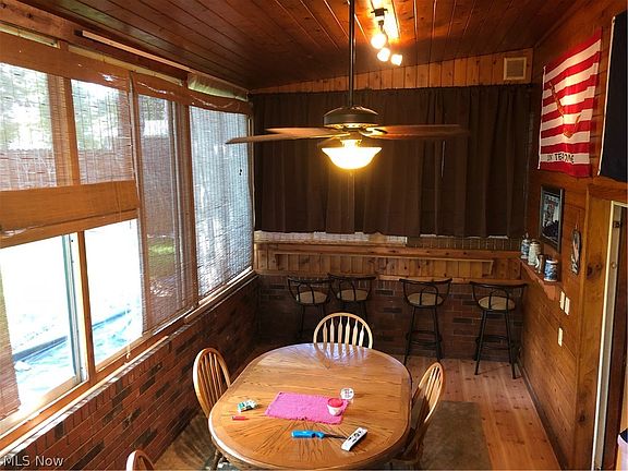 2nd image of 27383 Edgepark Dr